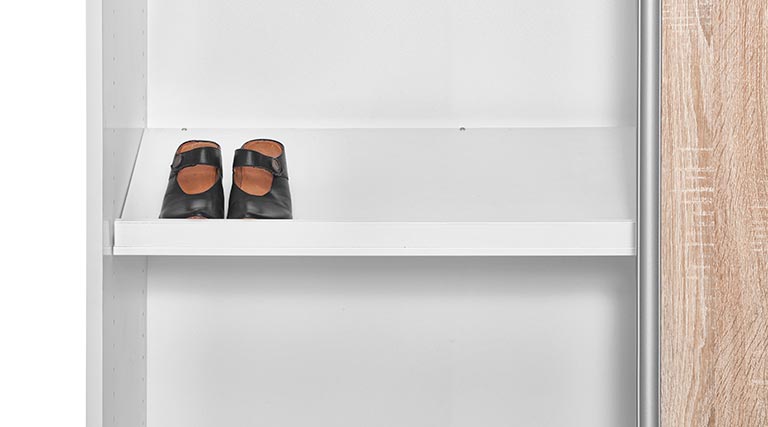 Kenk&auml;hylly pit&auml;&auml; jalkineet ojennuksessa ja on k&auml;tev&auml; ratkaisu varsinkin eteisen kaapissa.